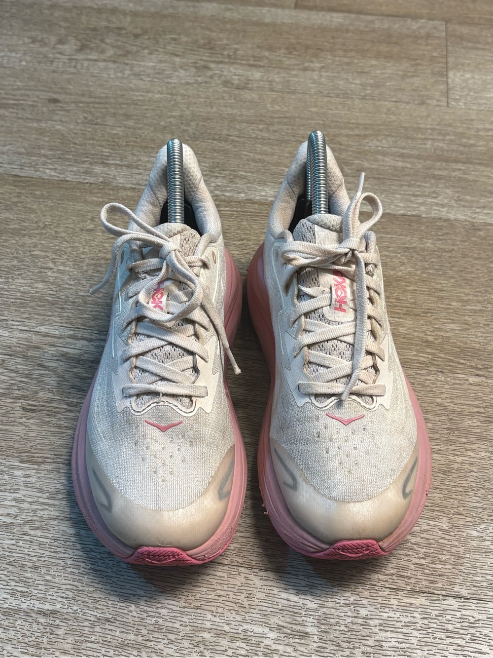 HOKA CLIFTON 10 BIG KIDS SIZS 4.5
